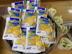 おやつ～冷凍パイン～