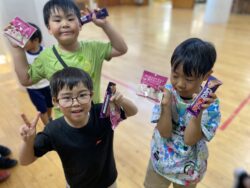 おやつ～チョコムーチョとアーモンドドラジェ&クランベリー～