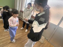 さくら幼稚園　年長さんと交流
