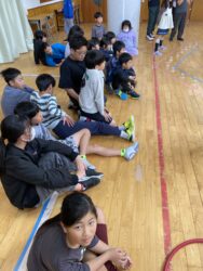 カップ取り鬼ごっこ