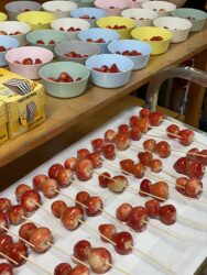 4月9日　おやつ～いちご飴～